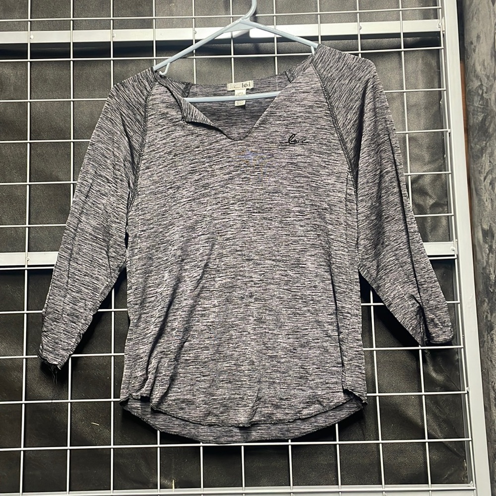 l.e.i. spandex top! Size Large